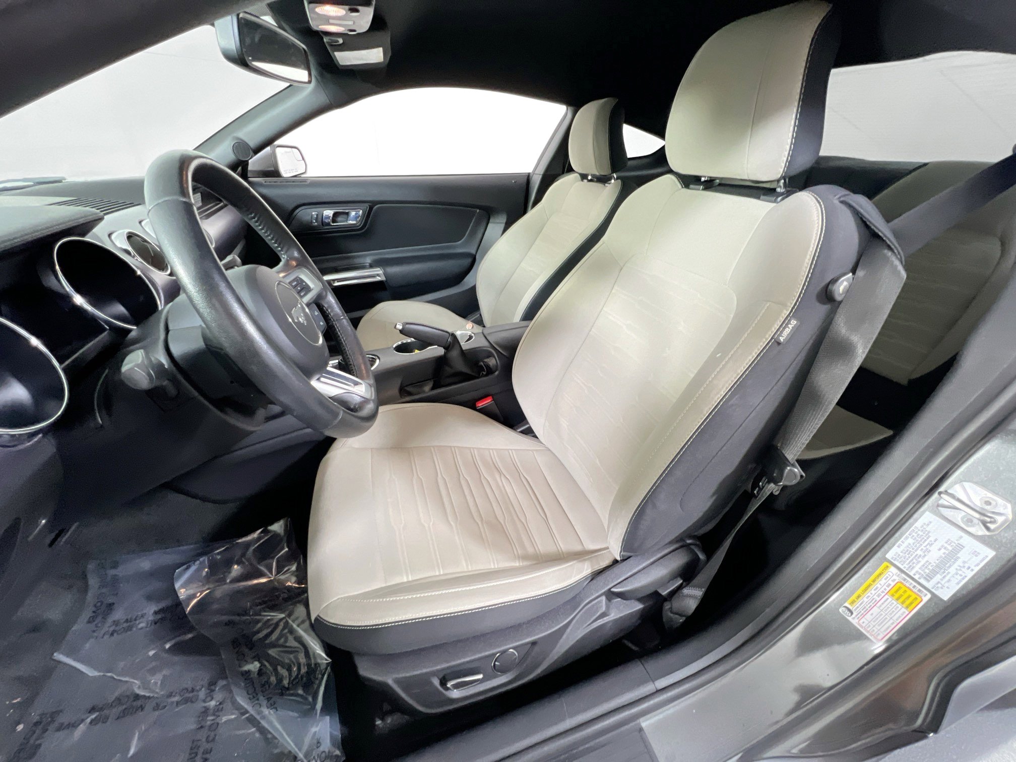 Used 2017 Ford Mustang Coupe image 19