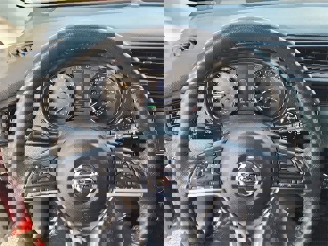 Used 2018 Nissan Rogue SV image 10