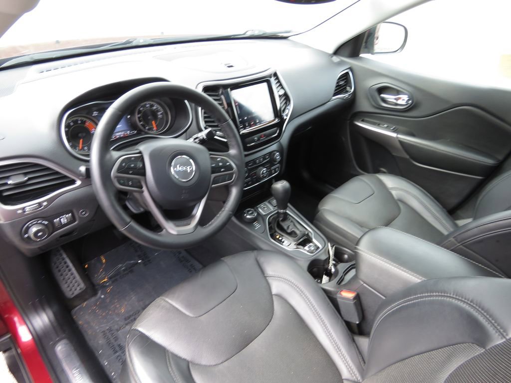 Used 2019 Jeep Cherokee Limited image 11