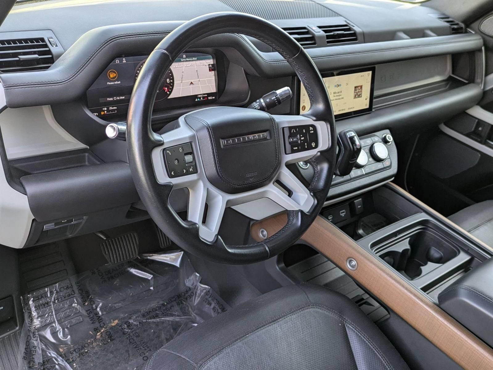 Used 2021 Land Rover Defender 110 X-Dynamic HSE AWD/4WD image 16