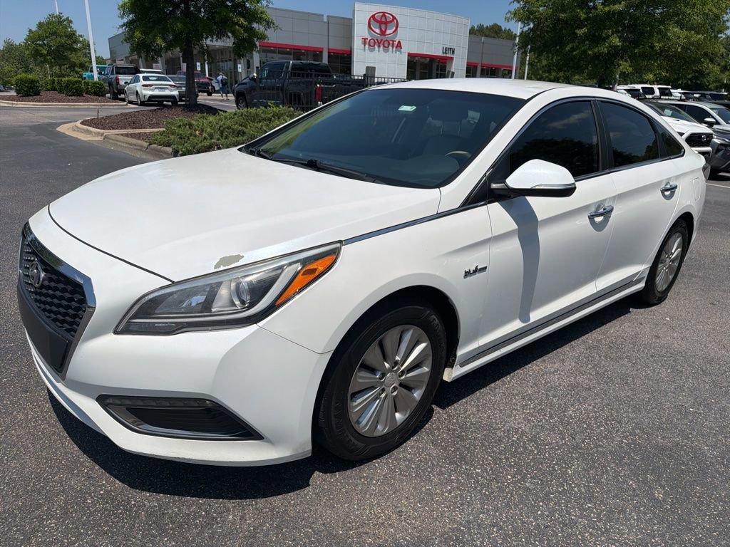 Used 2016 Hyundai Sonata SE FWD image 1