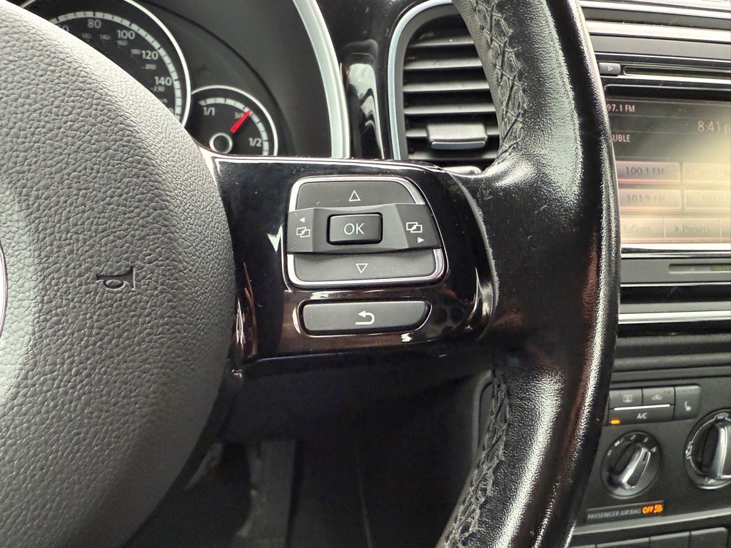 Used 2015 Volkswagen Beetle TDI image 25
