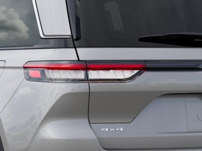 New 2025 Jeep Grand Cherokee Limited AWD/4WD image 9