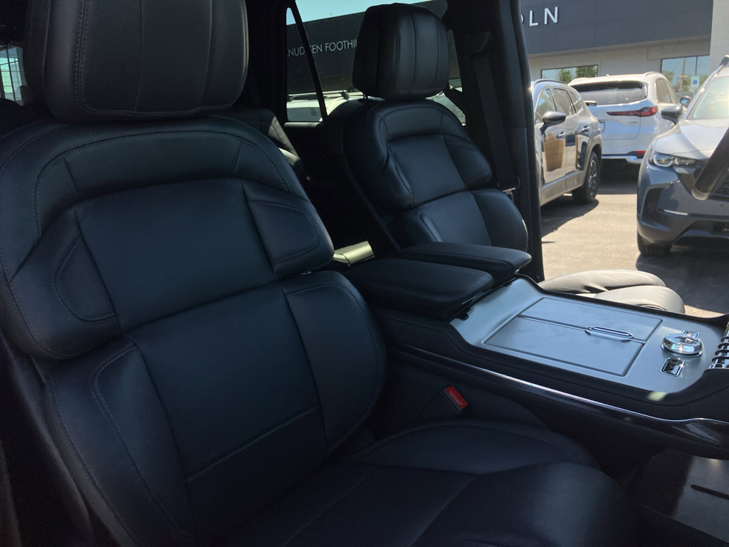 New 2026 Lincoln Navigator Reserve AWD/4WD image 22