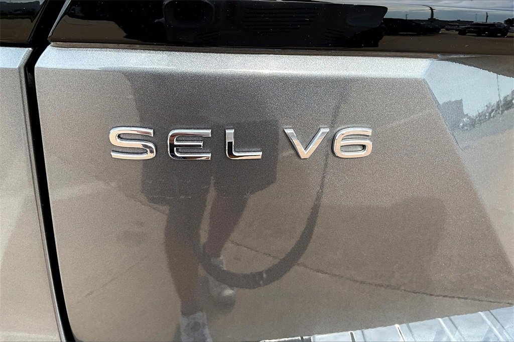 Used 2023 Volkswagen Atlas SEL R-Line image 33