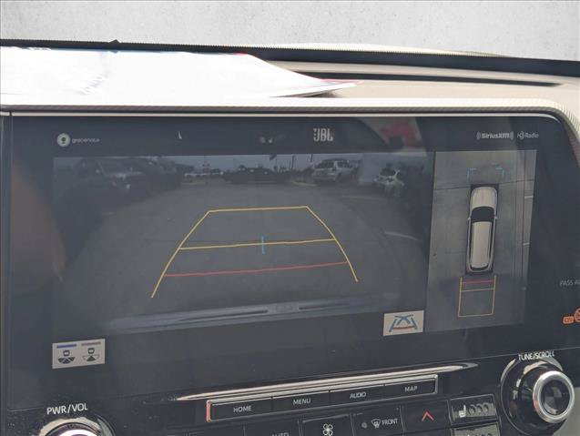 Used 2020 Toyota Highlander Platinum FWD image 14