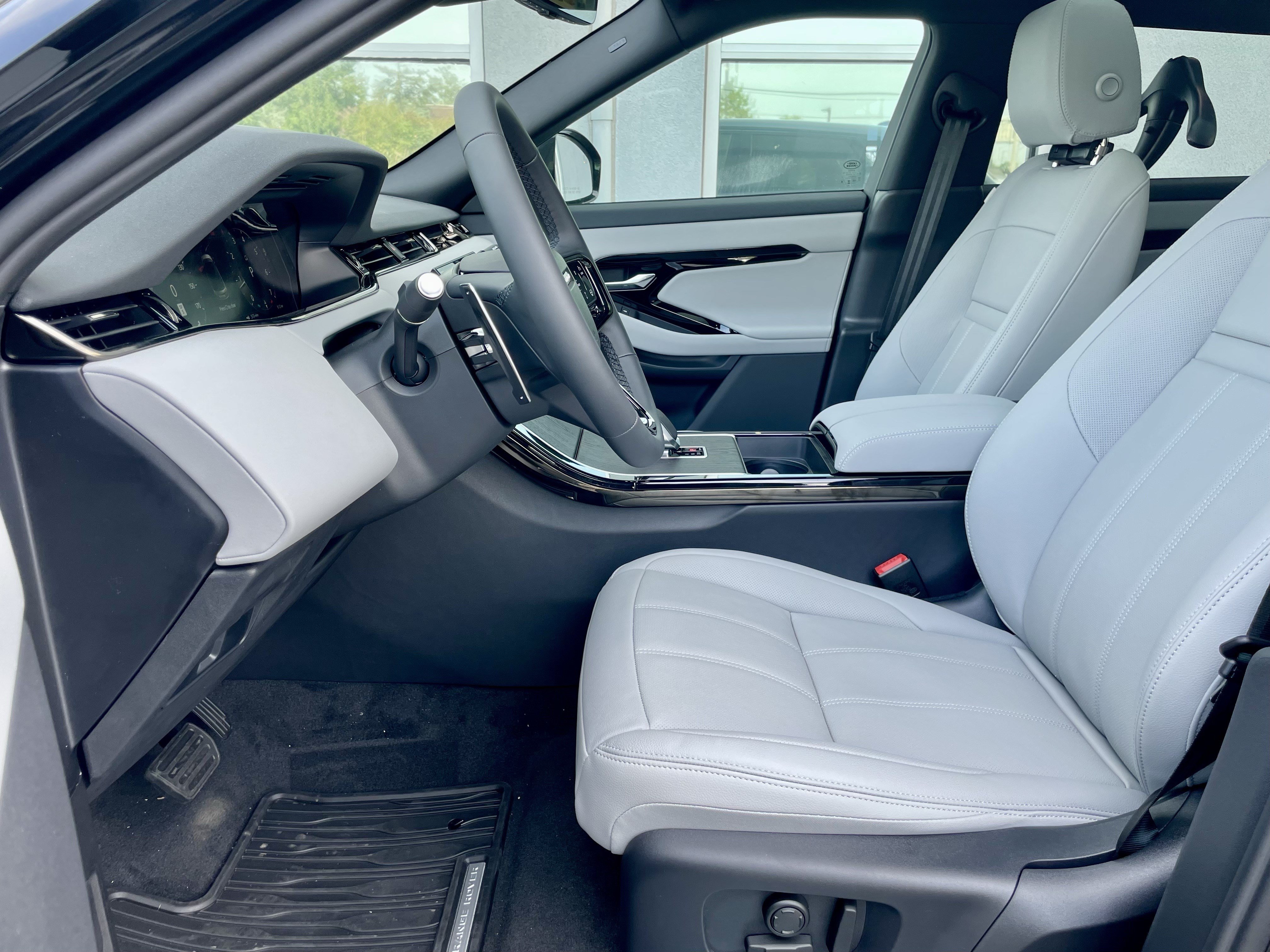 New 2026 Land Rover Range Rover Evoque S AWD/4WD image 14