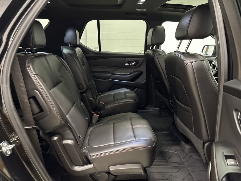 Used 2023 Chevrolet Traverse RS w/ LPO, Floor Liner Package AWD/4WD image 36
