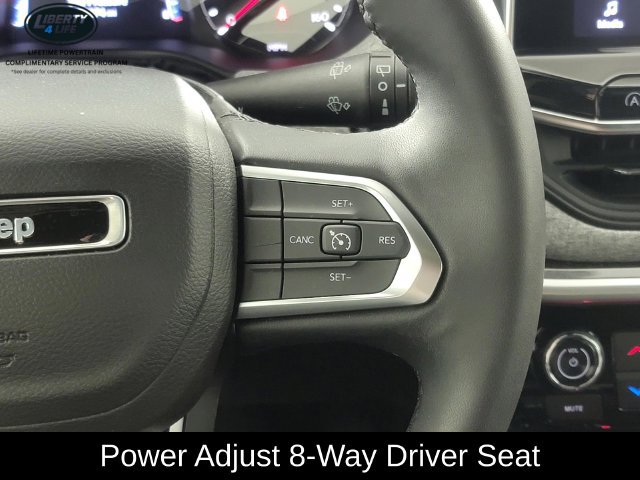 Used 2023 Jeep Compass Latitude w/ Convenience Group AWD/4WD image 29