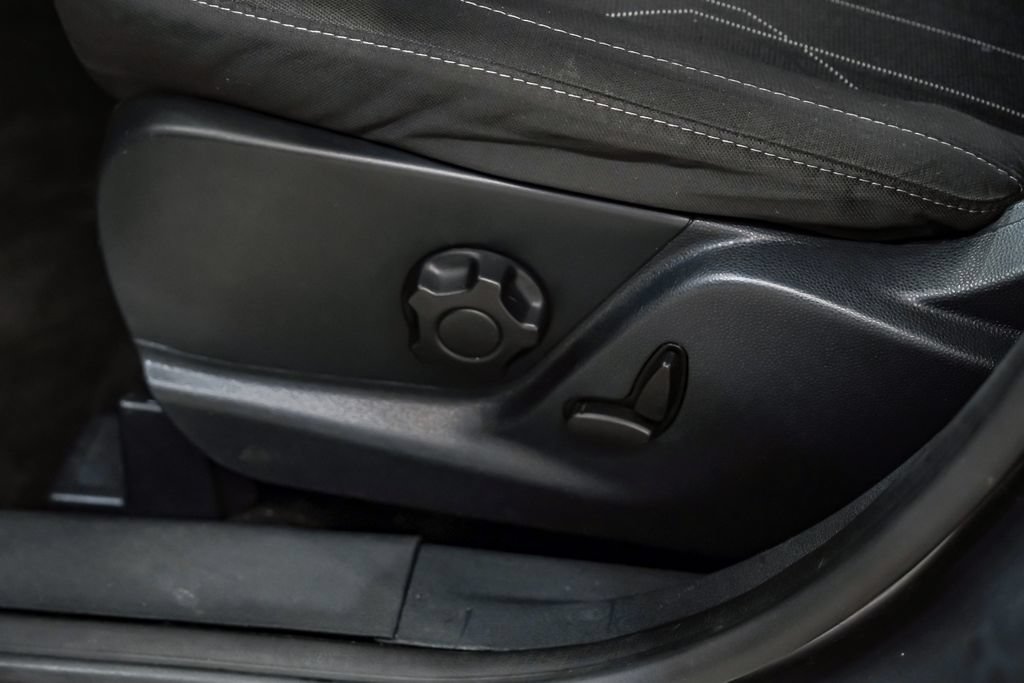 Used 2019 Ford EcoSport SE FWD image 33