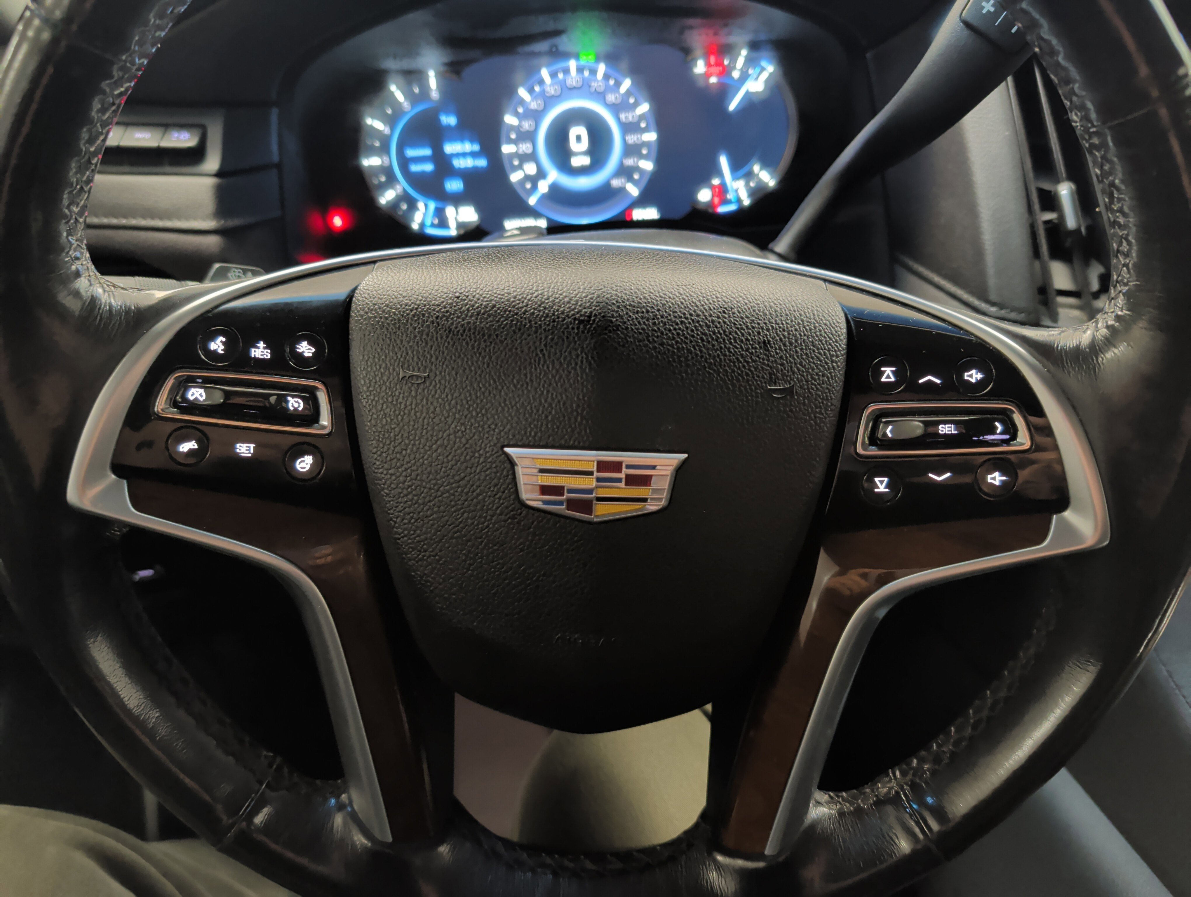 Used 2019 Cadillac Escalade ESV Premium Luxury image 11