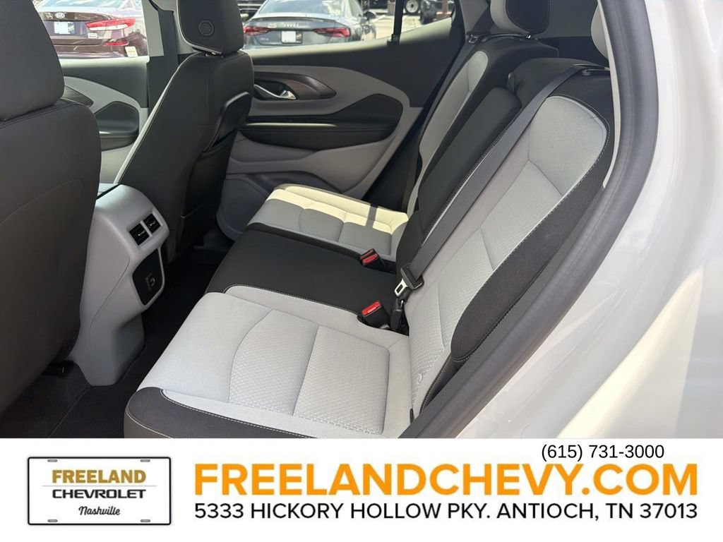 Used 2024 GMC Terrain SLE AWD/4WD image 17