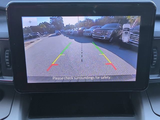 Used 2022 Ford Explorer XLT w/ Equipment Group 202A AWD/4WD image 23