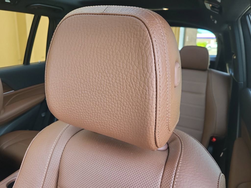 Used 2024 Mercedes-Benz GLS 450 4MATIC image 14