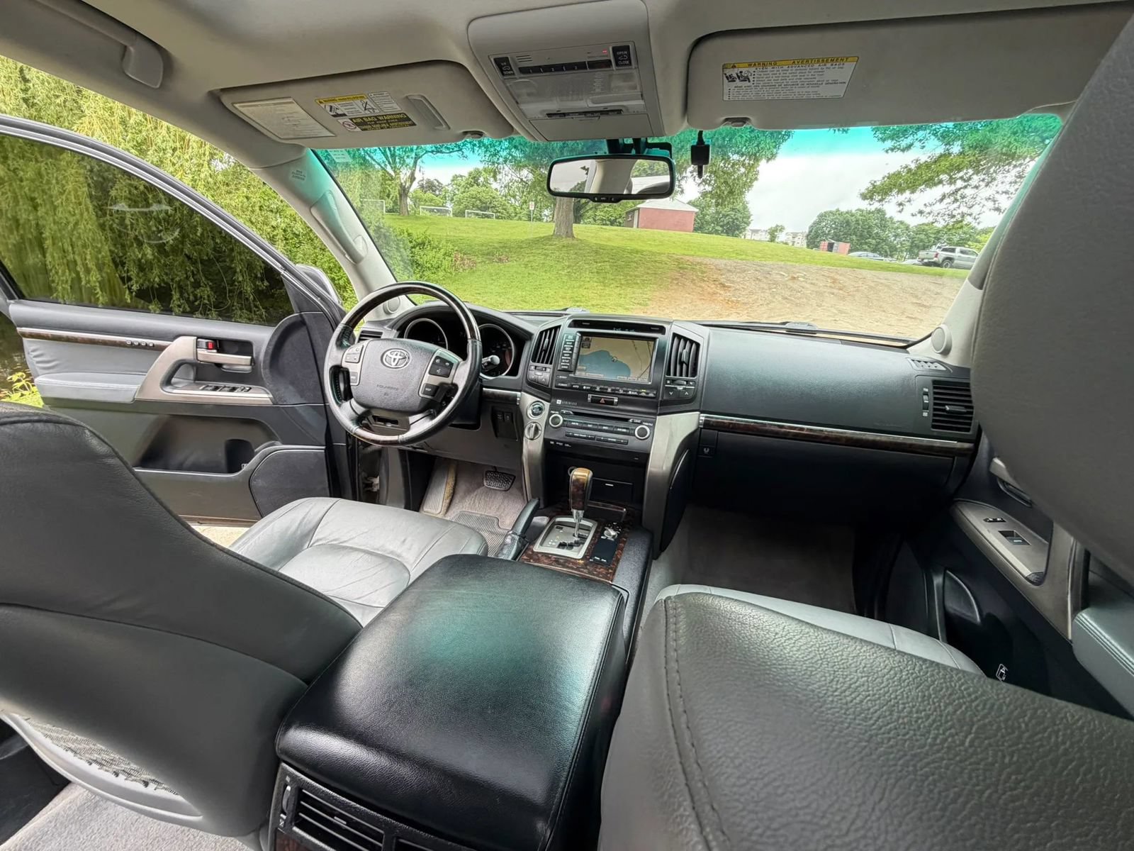 Used 2011 Toyota Land Cruiser w/ Upgrade Pkg AWD/4WD image 62