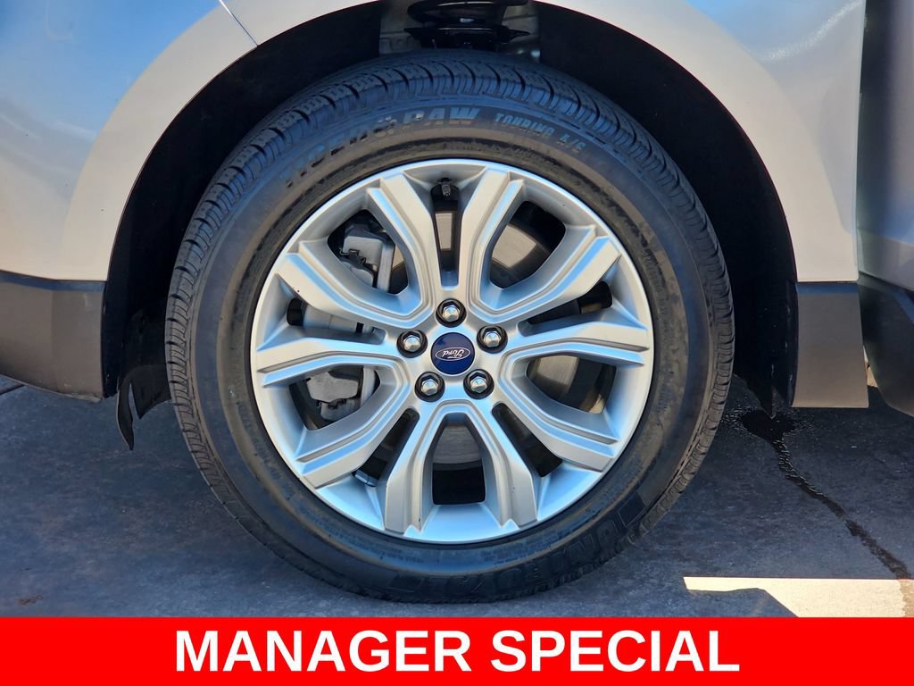Used 2022 Ford Edge Titanium w/ Equipment Group 301A AWD/4WD image 37