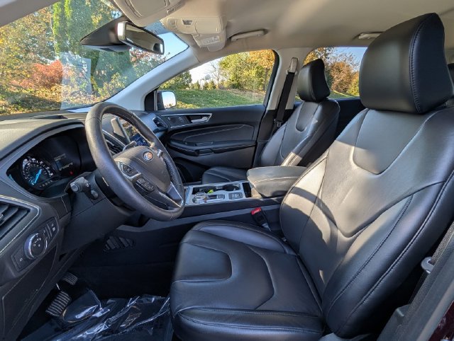 Used 2022 Ford Edge Titanium AWD/4WD image 10