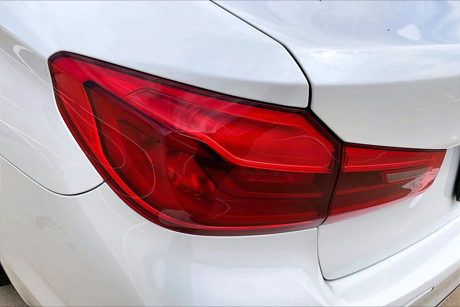 Used 2020 BMW 530i w/ Premium Package RWD image 29