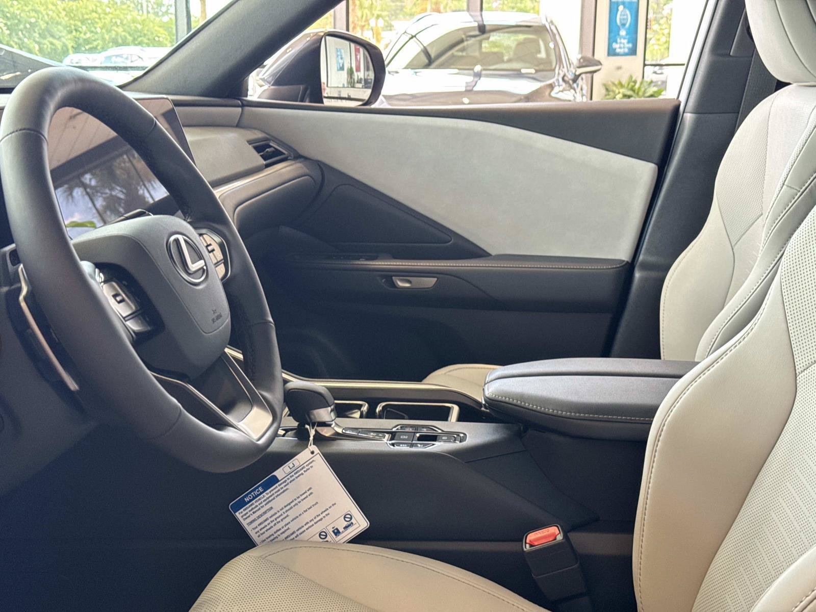 Used 2026 Lexus TX 350 AWD w/ Technology Package image 14