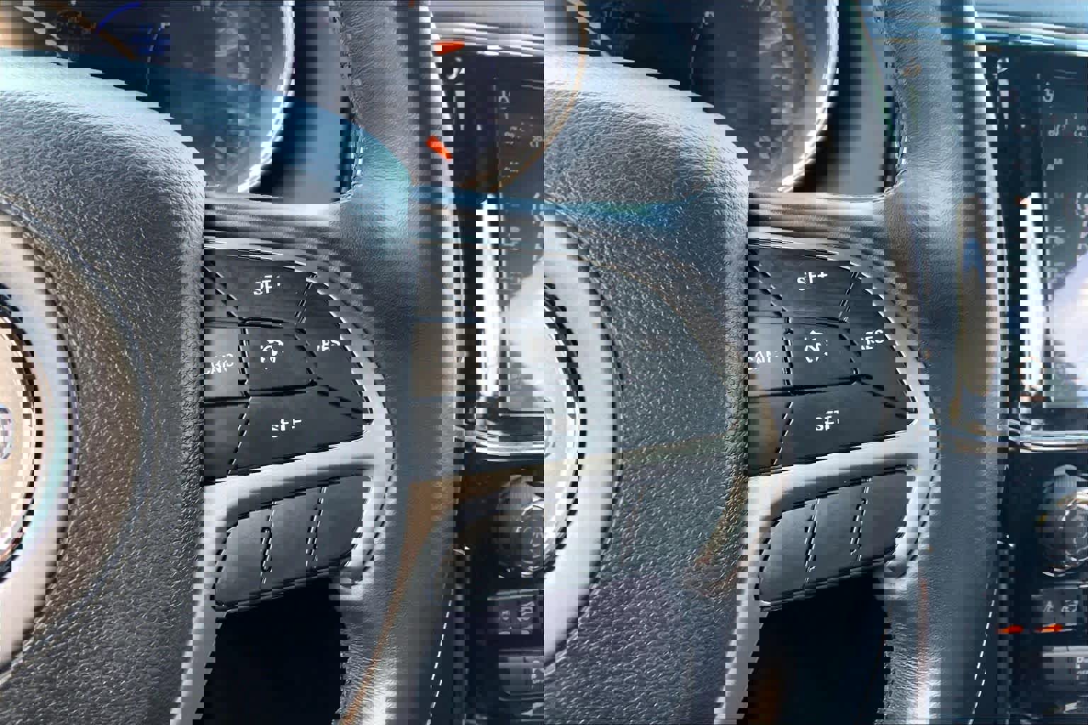 Used 2021 Jeep Grand Cherokee Laredo X image 23