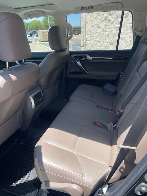 Used 2023 Lexus GX 460 Luxury AWD/4WD image 10