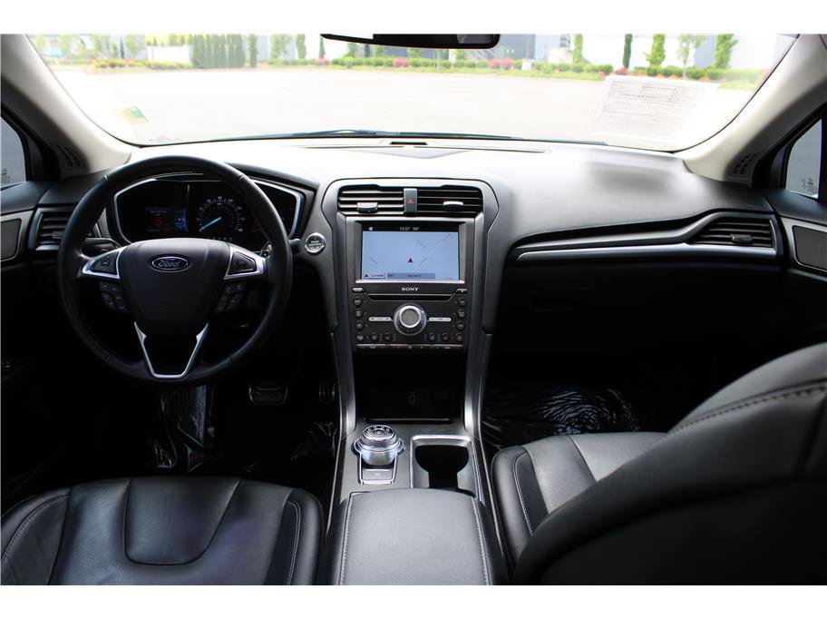 Used 2017 Ford Fusion Titanium AWD/4WD image 10