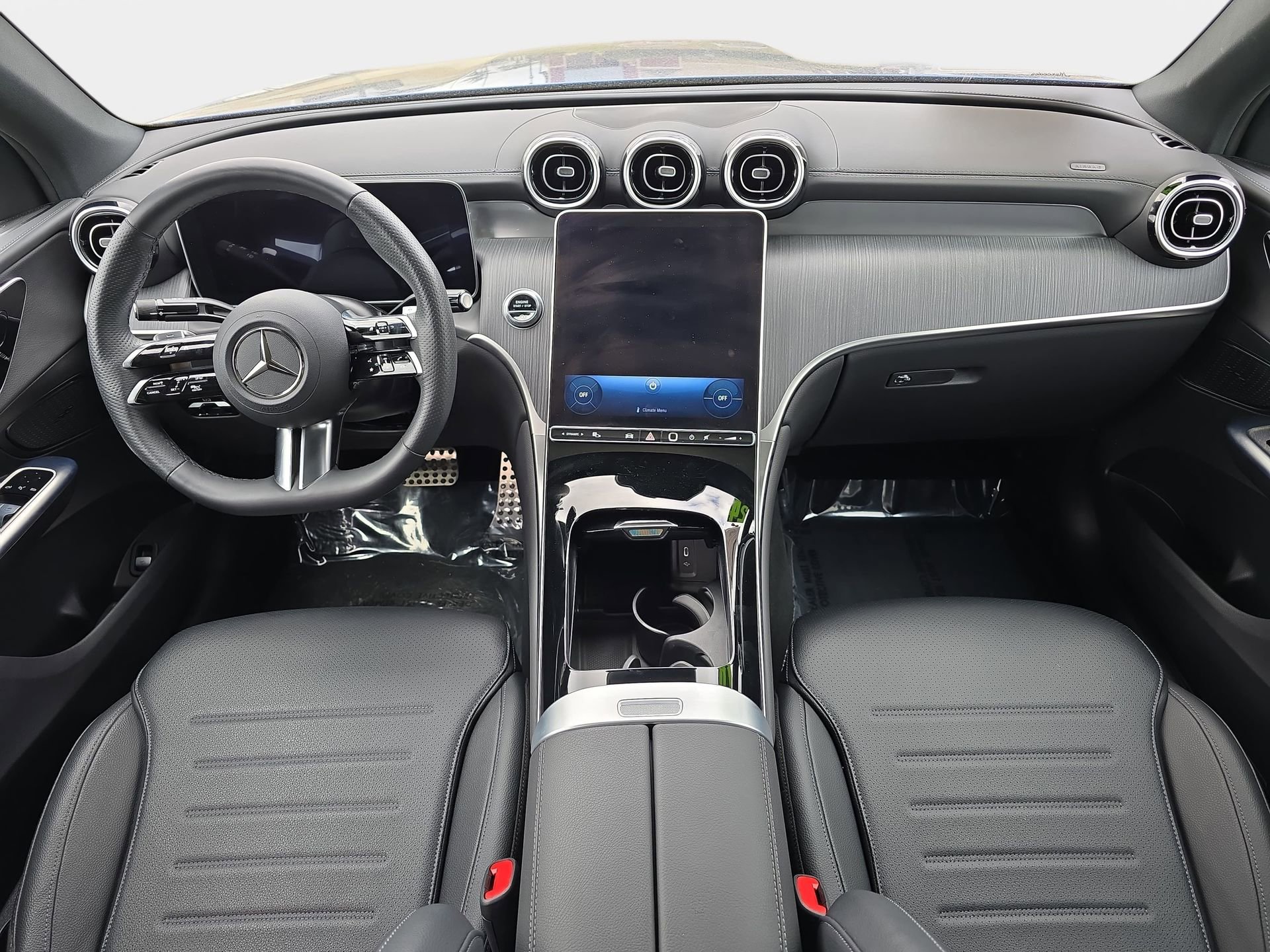Used 2024 Mercedes-Benz GLC 300 4MATIC w/ AMG Line image 9