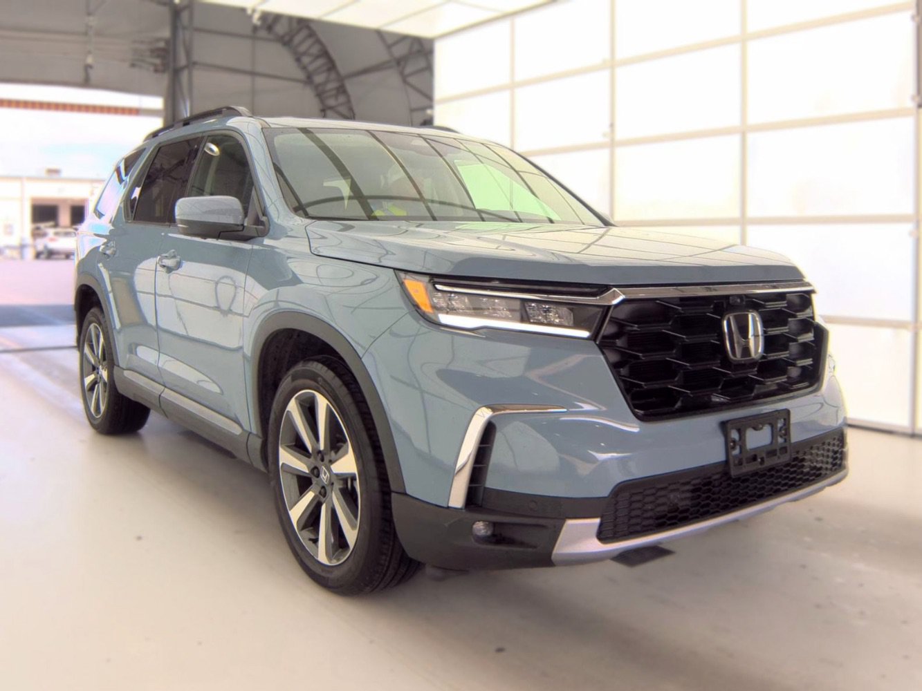 Used 2024 Honda Pilot Elite image 3
