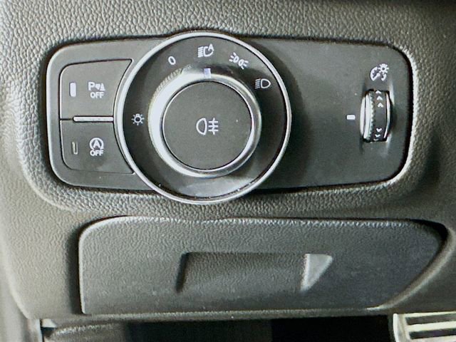 Used 2023 Alfa Romeo Giulia Ti image 12