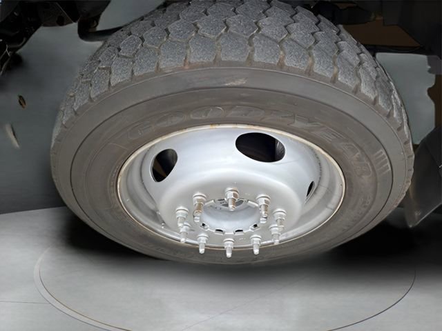 Used 2015 Ford F550 4x4 Regular Cab Super Duty image 9