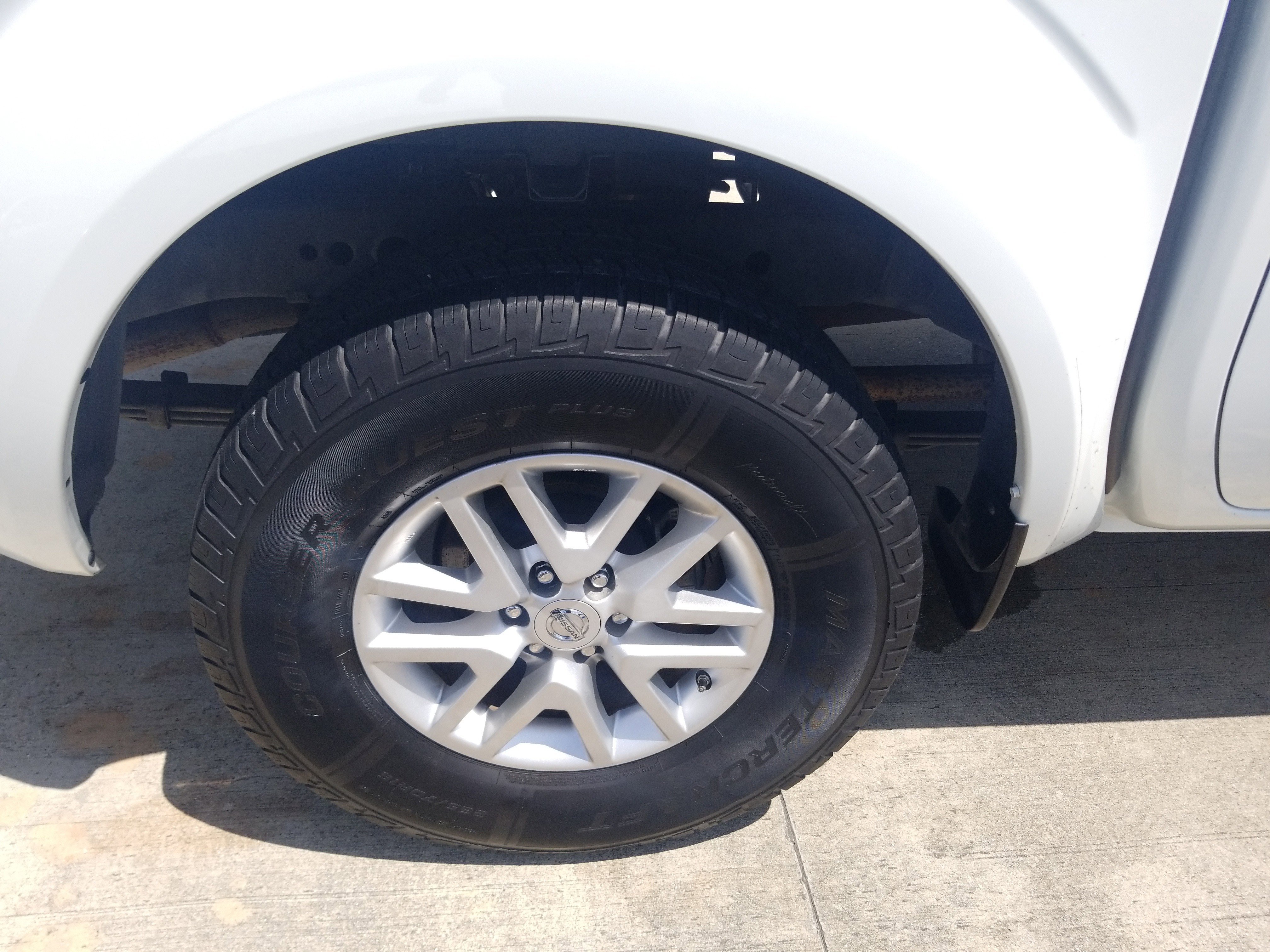 Used 2014 Nissan Frontier SV w/ SV Value Truck Package RWD image 22