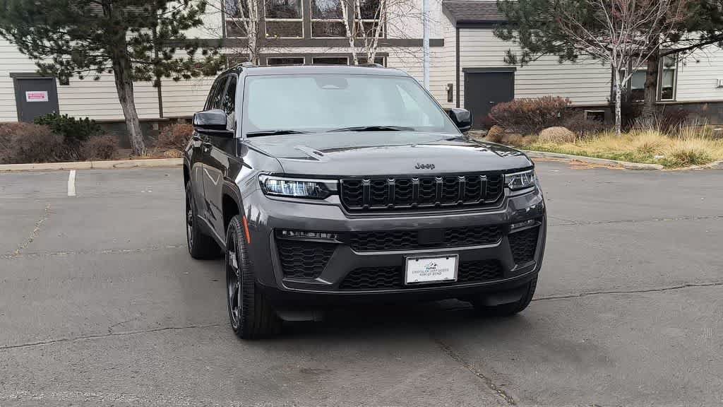New 2026 Jeep Grand Cherokee Limited w/ Limited Altitude Package AWD/4WD image 3