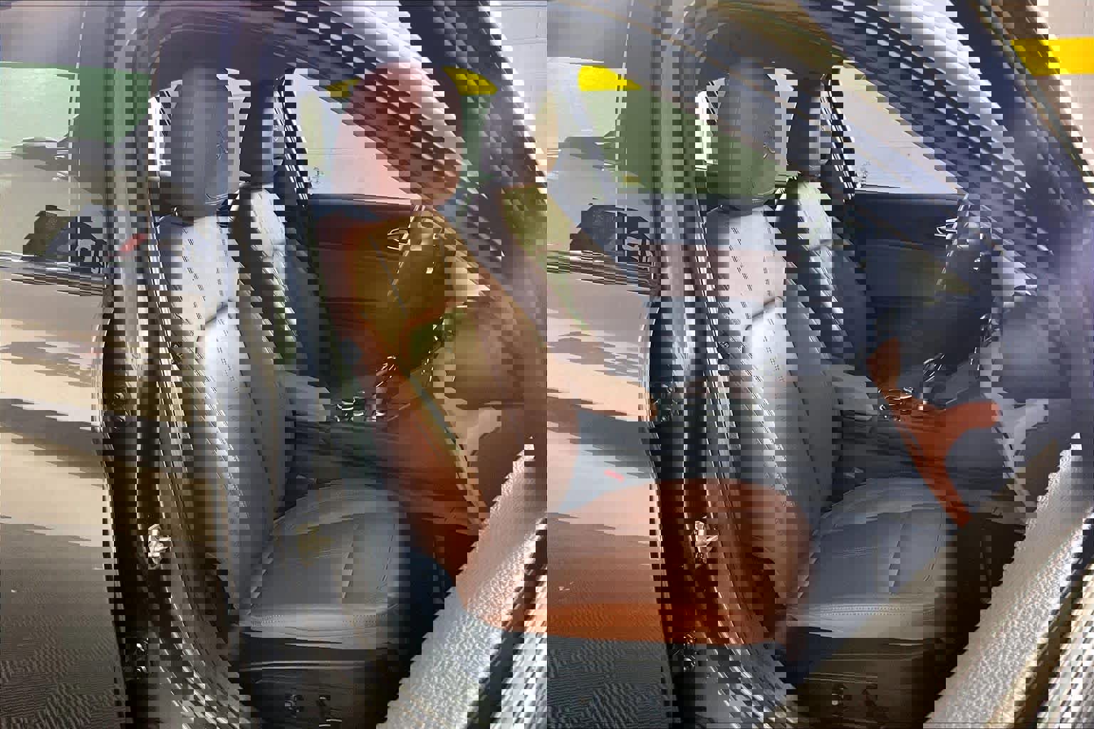 Used 2019 Alfa Romeo Giulia w/ Quick Order Package 22K Sport RWD image 9