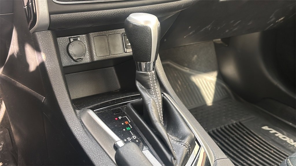 Used 2019 Toyota Corolla LE image 23