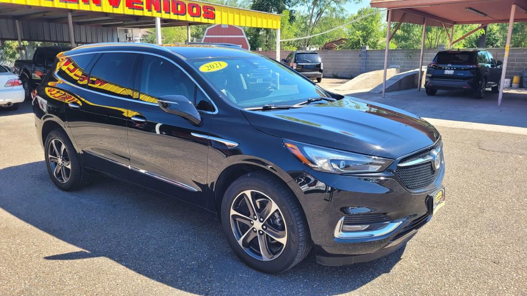 Used 2021 Buick Enclave Essence w/ Sport Touring Edition image 2