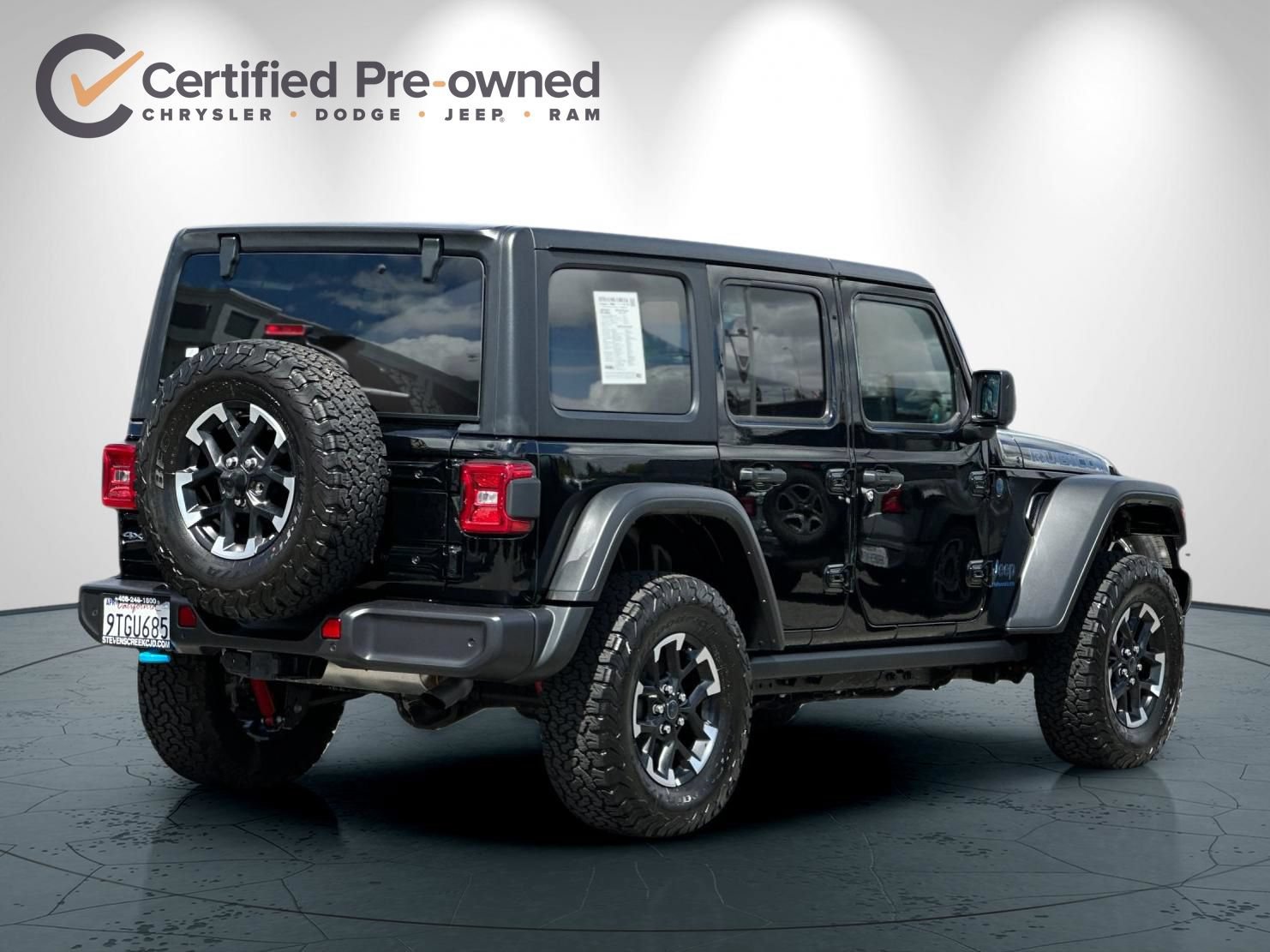 Used 2025 Jeep Wrangler Unlimited Rubicon 4xe w/ Safety Group AWD/4WD image 4