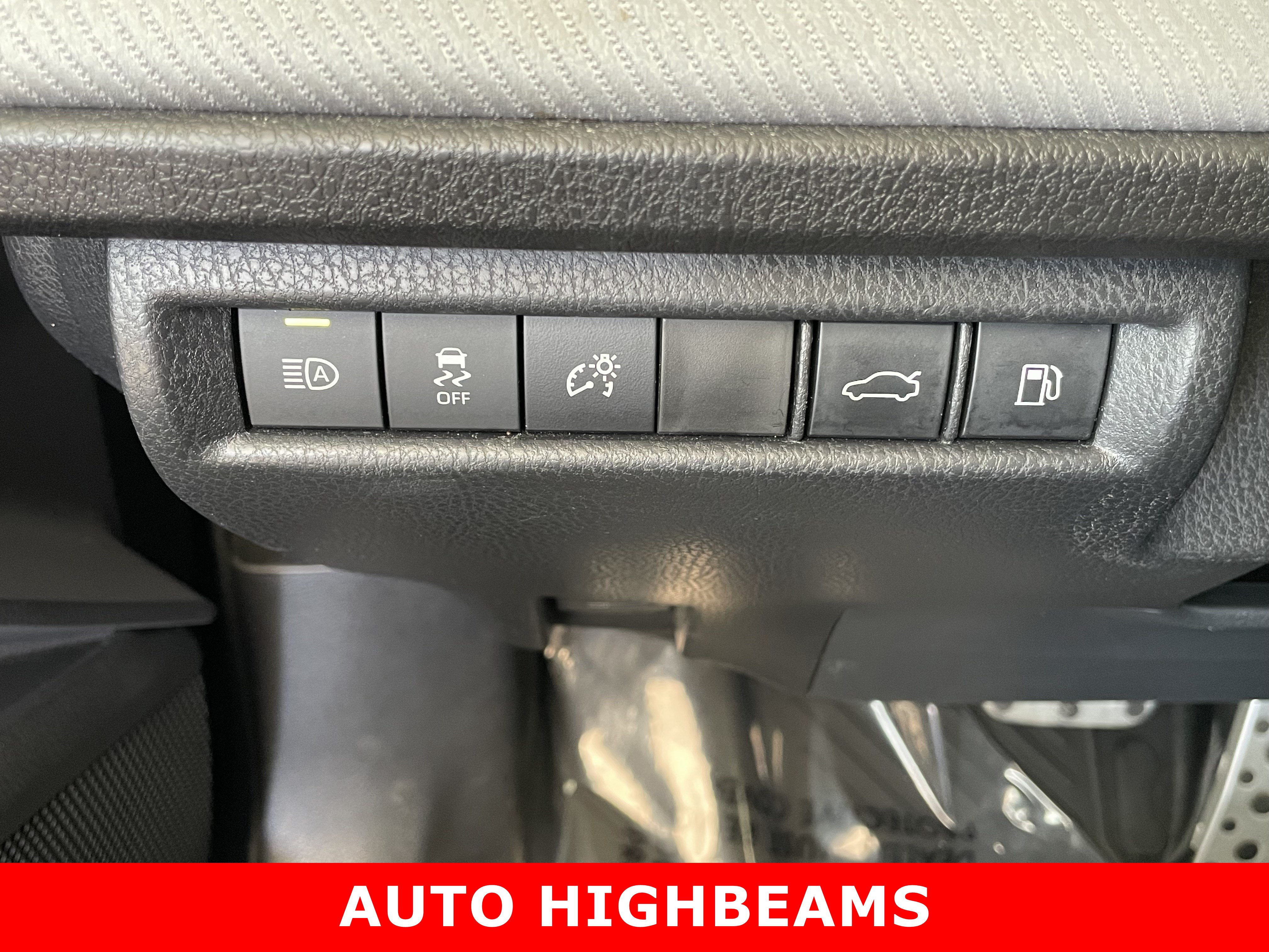 Used 2025 Toyota Camry SE FWD image 17
