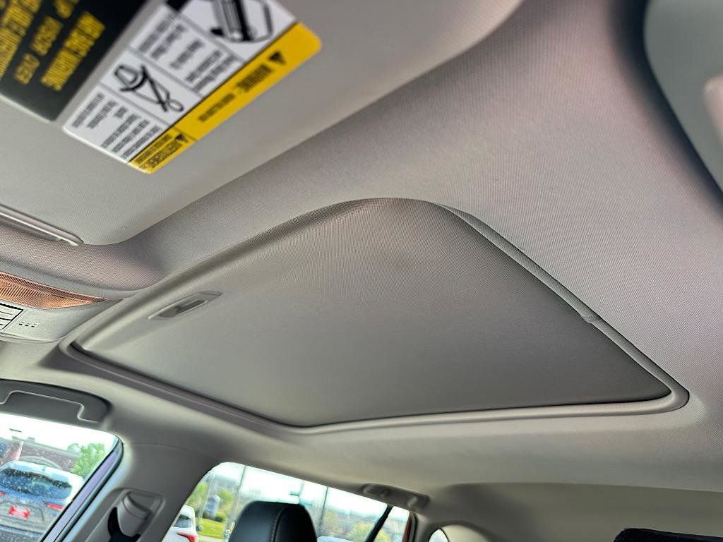 Certified 2019 Toyota RAV4 Limited AWD/4WD image 18