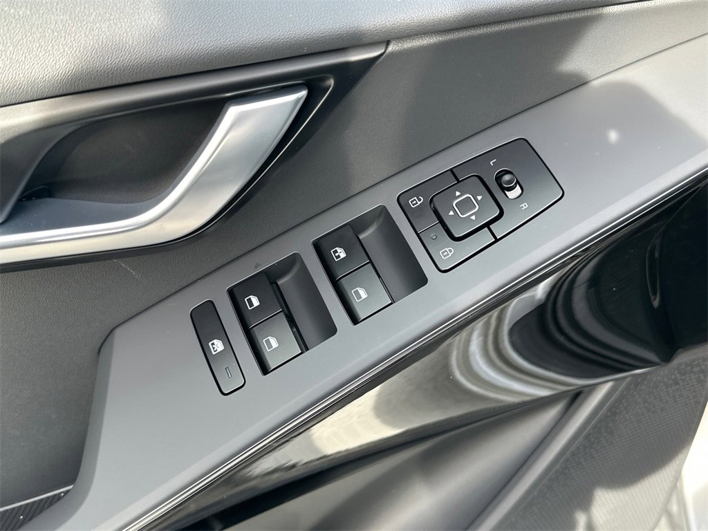 New 2025 Kia Niro Wind image 18