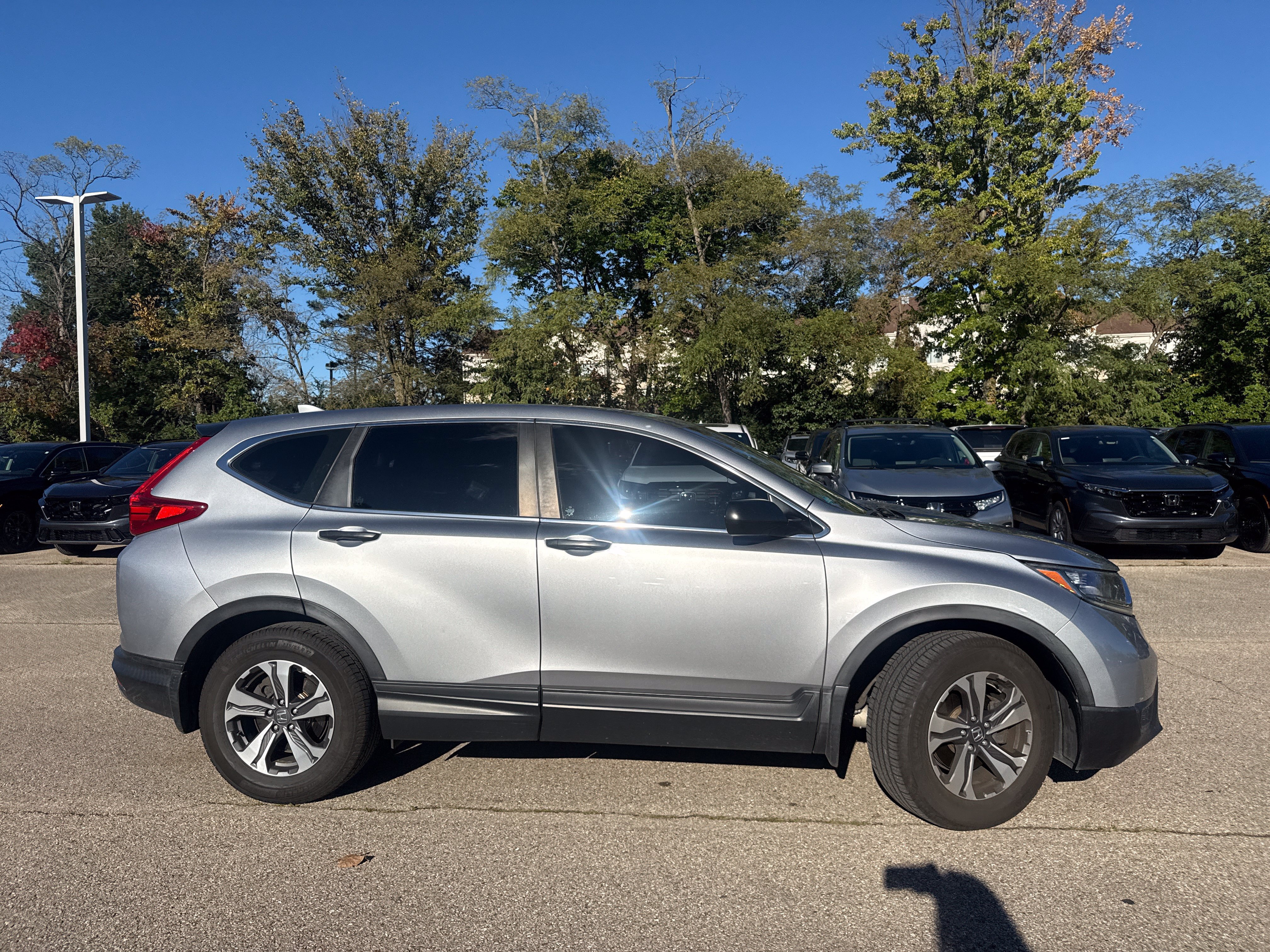 Used 2017 Honda CR-V LX image 21