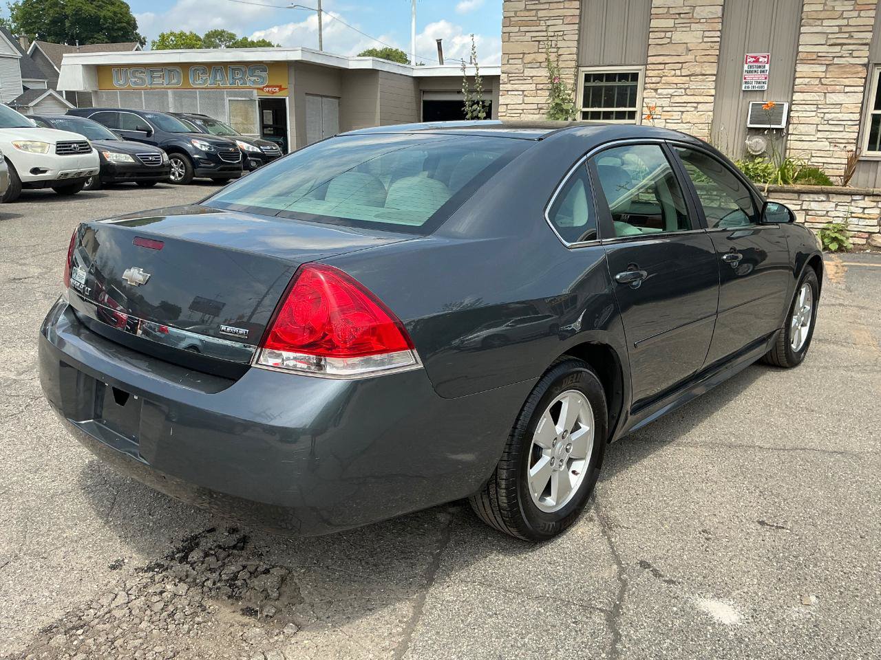 Used 2011 Chevrolet Impala LT FWD image 3