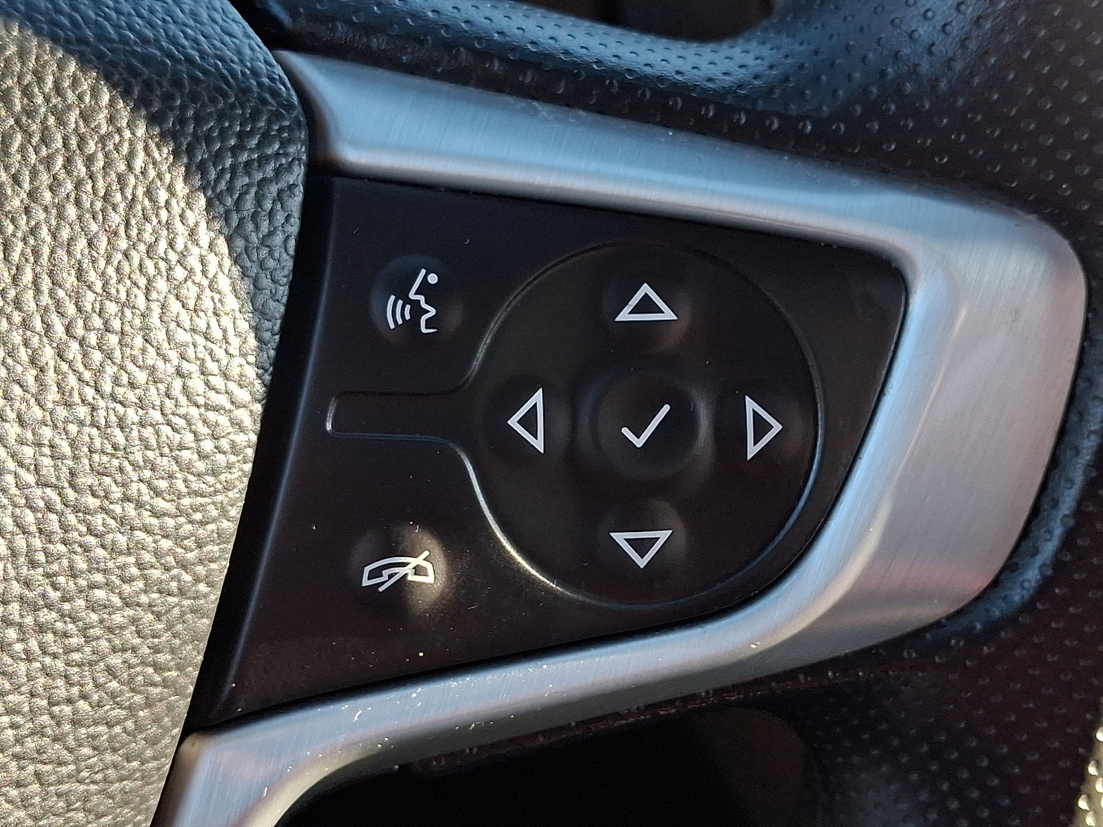 Used 2021 GMC Acadia SLE w/ Driver Convenience Package image 23