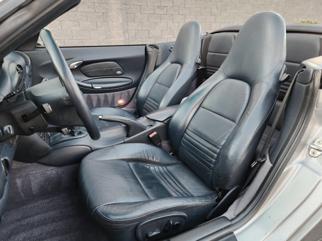 Used 2002 Porsche 911 Cabriolet image 24