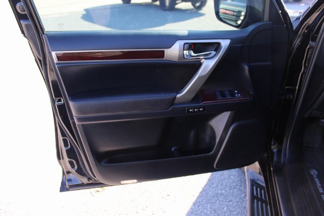 Used 2017 Lexus GX 460 image 13