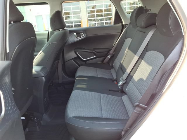 Used 2025 Kia Soul EX FWD image 9