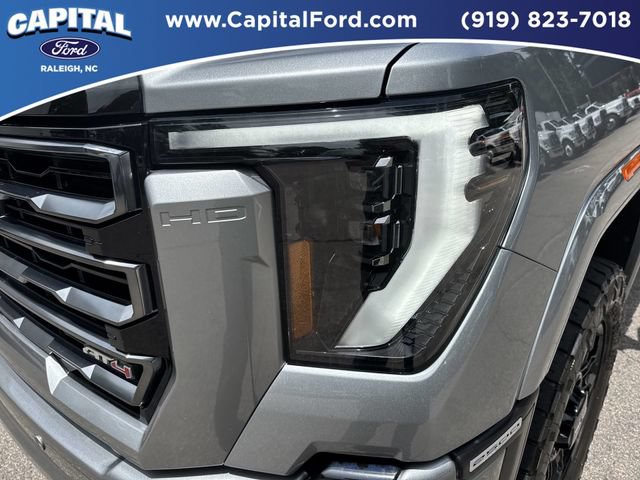 Used 2024 GMC Sierra 2500 AT4 w/ AT4 Preferred Package AWD/4WD image 11