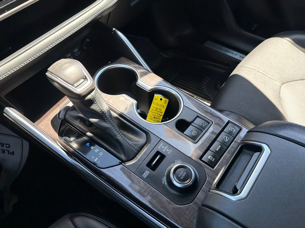 Used 2022 Toyota Highlander Limited AWD/4WD image 20