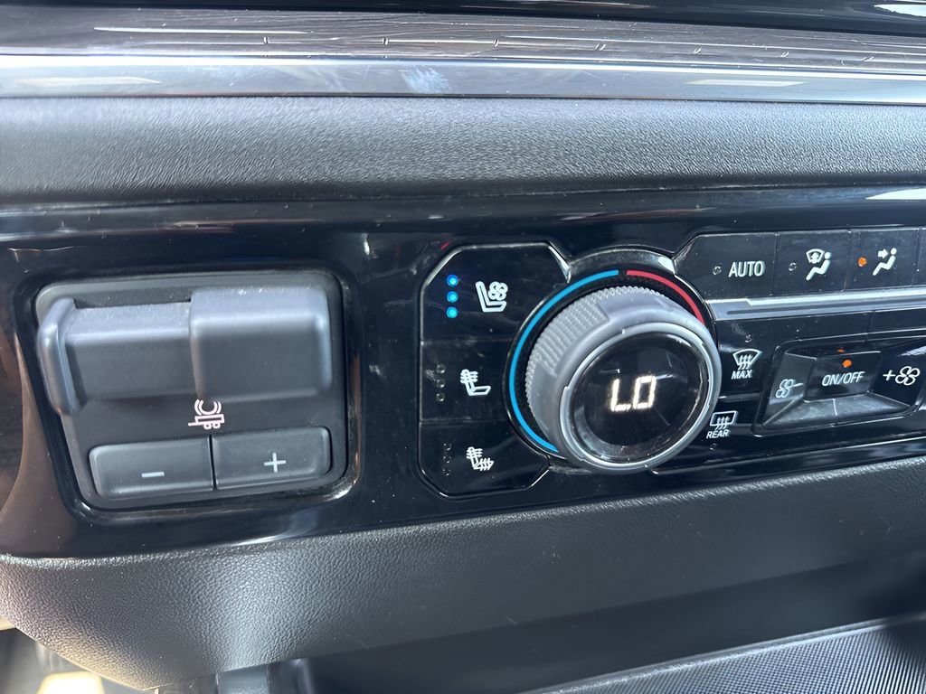 Used 2023 Chevrolet Silverado 1500 LTZ image 21