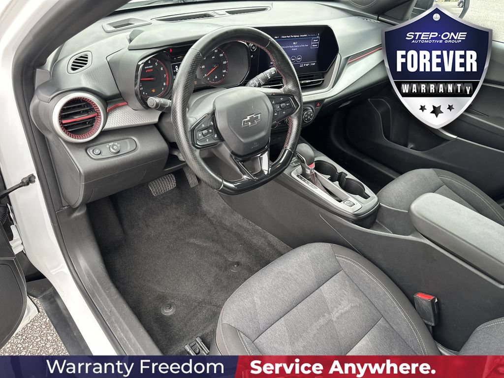 Used 2024 Chevrolet Trax RS FWD image 13
