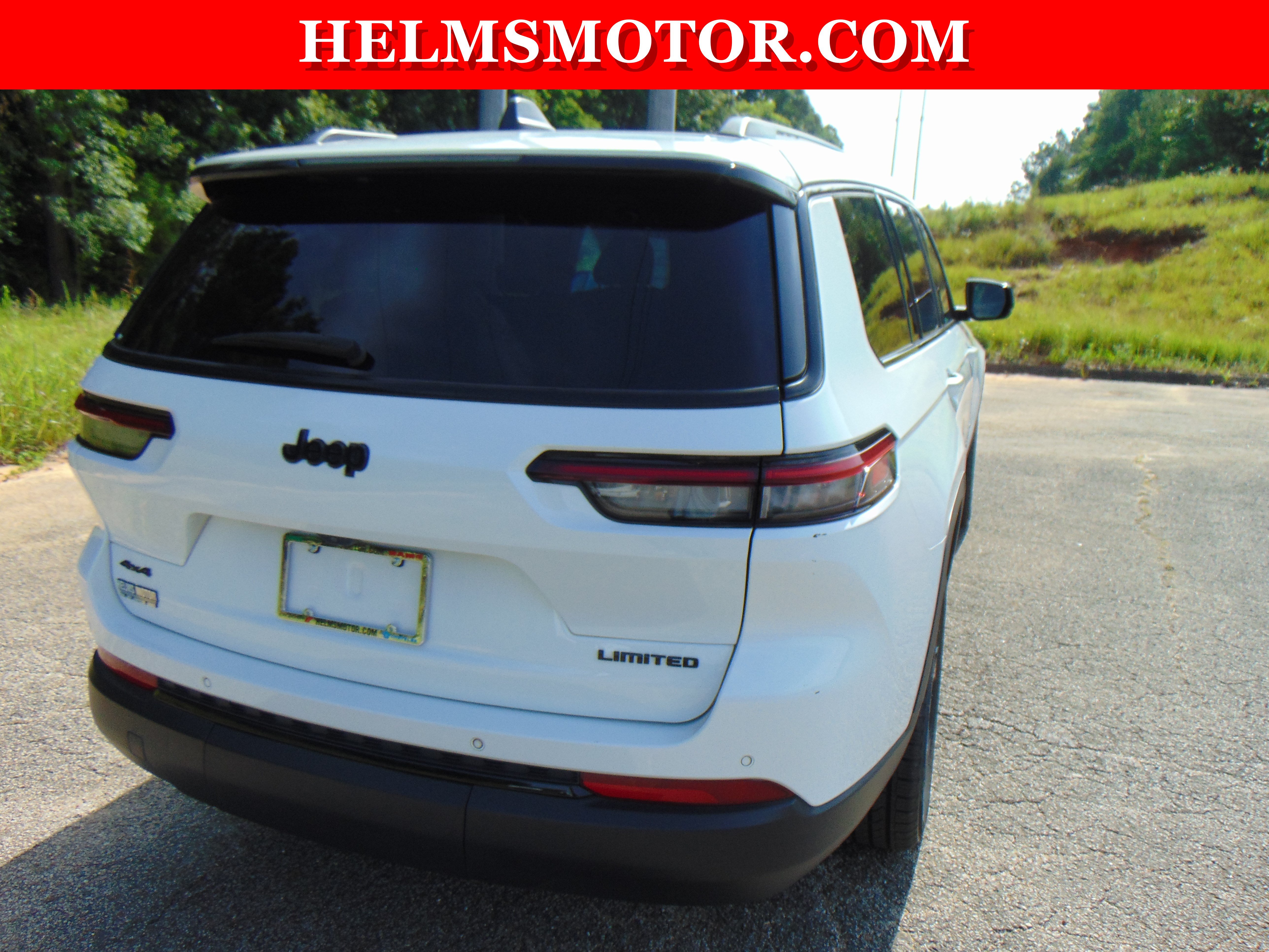 Used 2024 Jeep Grand Cherokee L Limited w/ Black Appearance Package AWD/4WD image 35